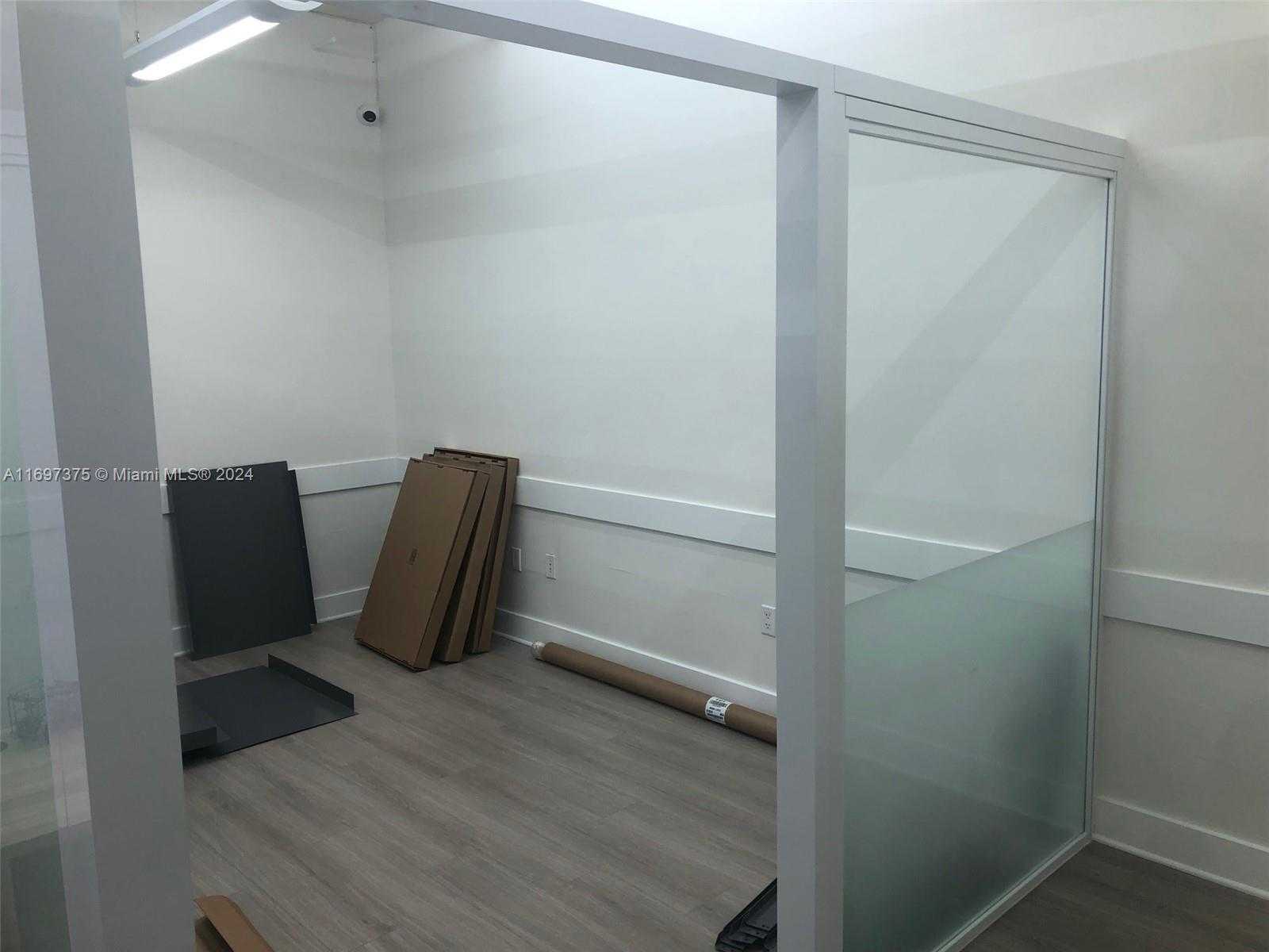 Imagen de Pequeño Objeto