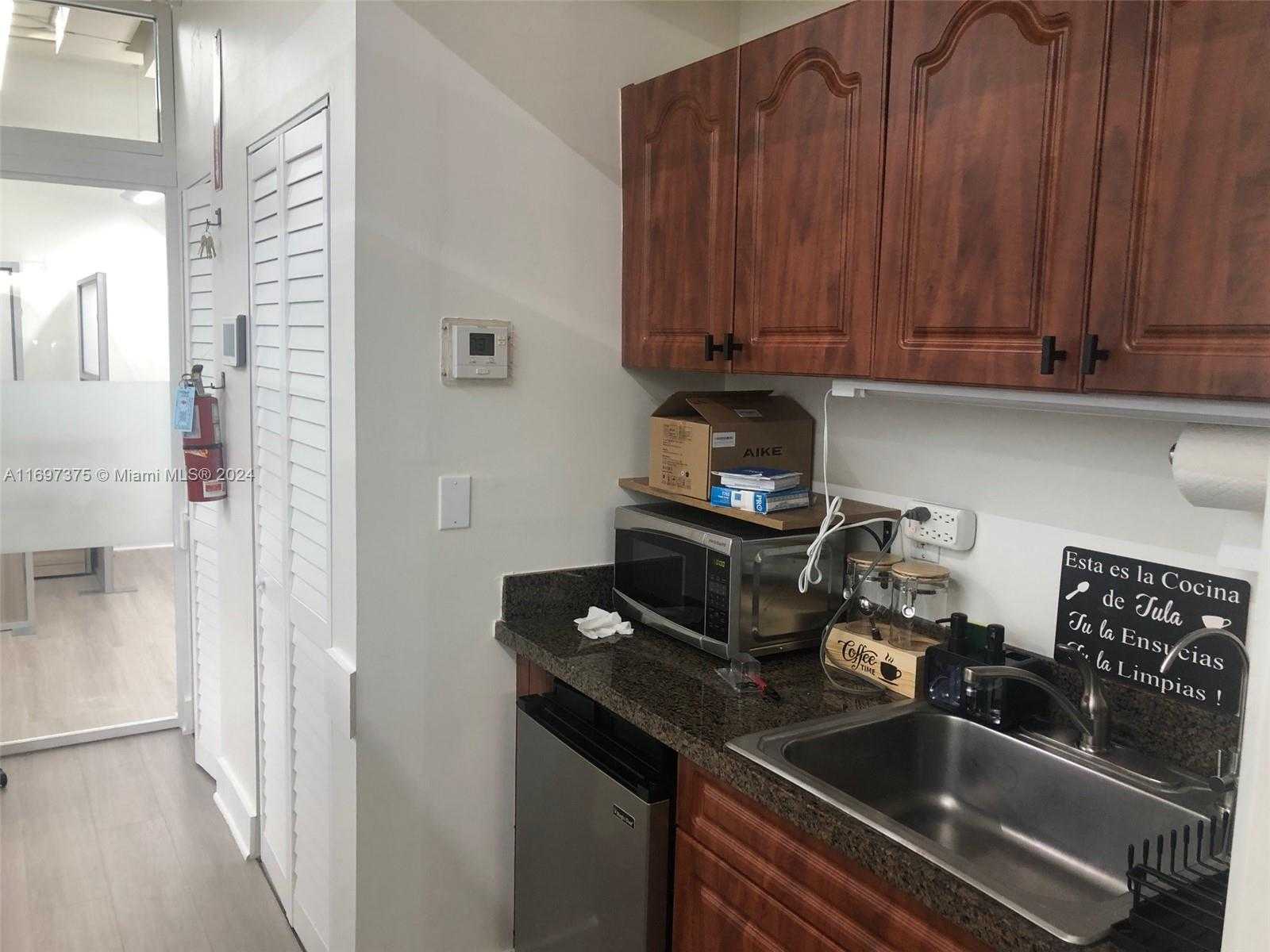 Imagen de Pequeño Objeto