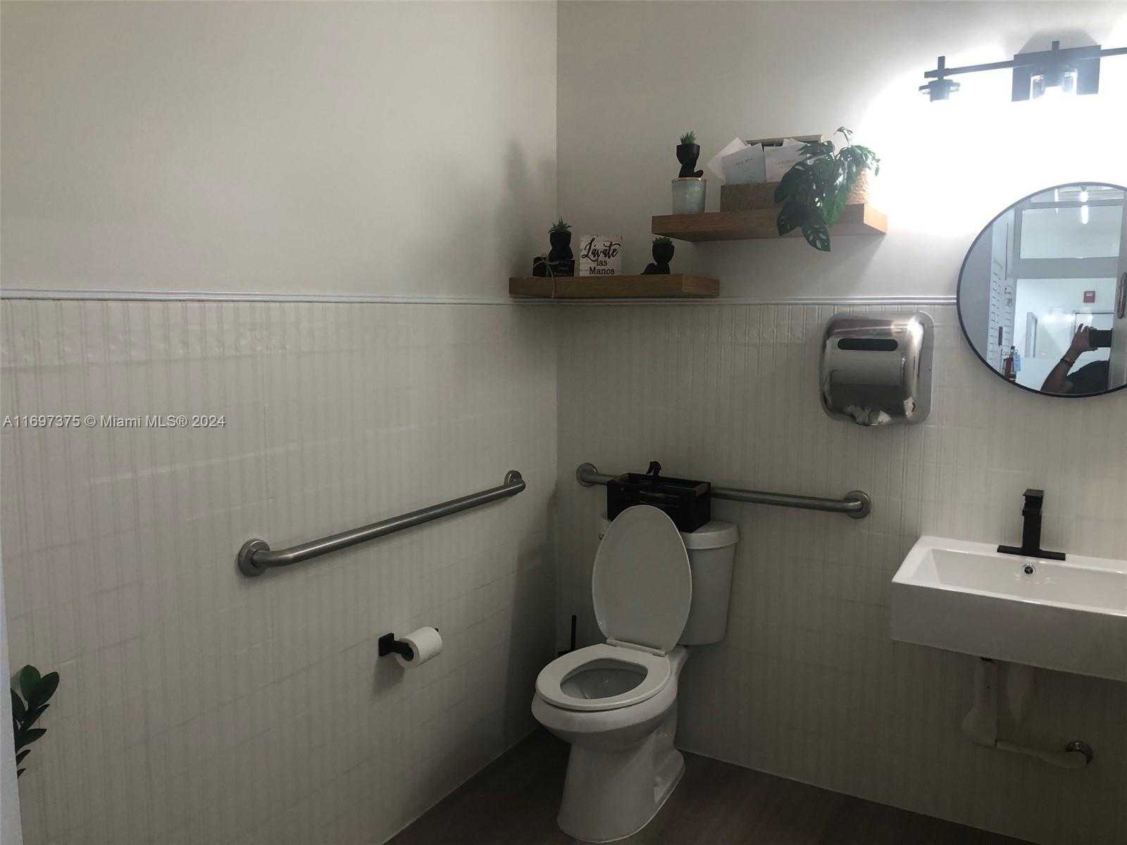 Imagen de Pequeño Objeto