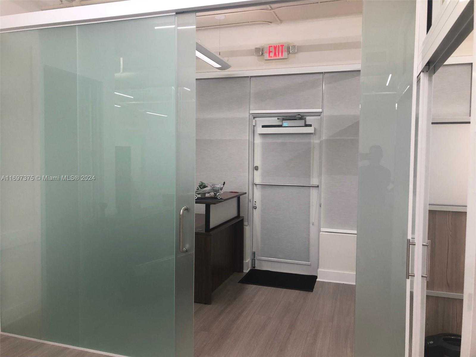 Imagen de Pequeño Objeto