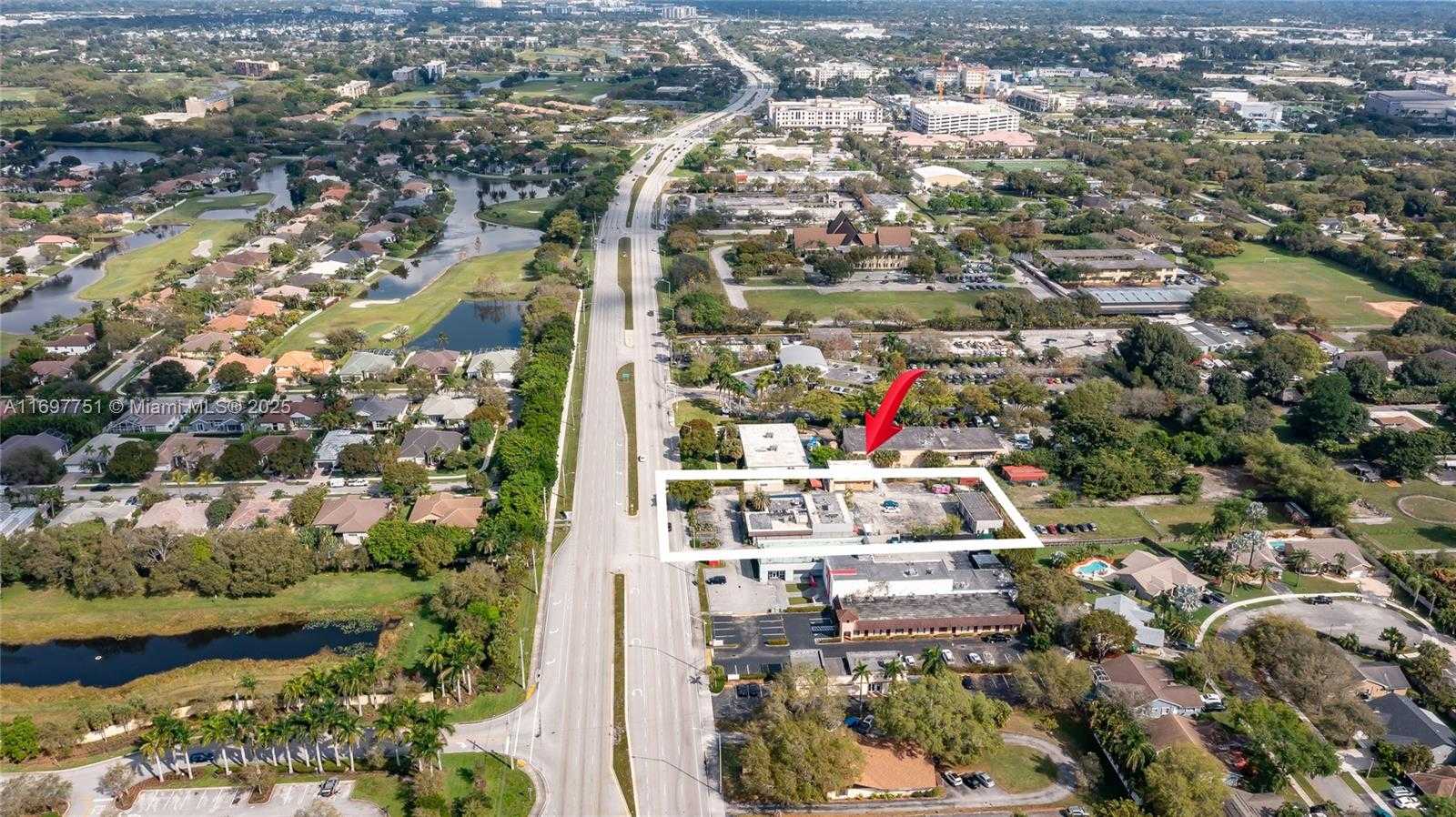 Small Image of 4196 SOUTH UNIVERSITY DR, Davie Number 3