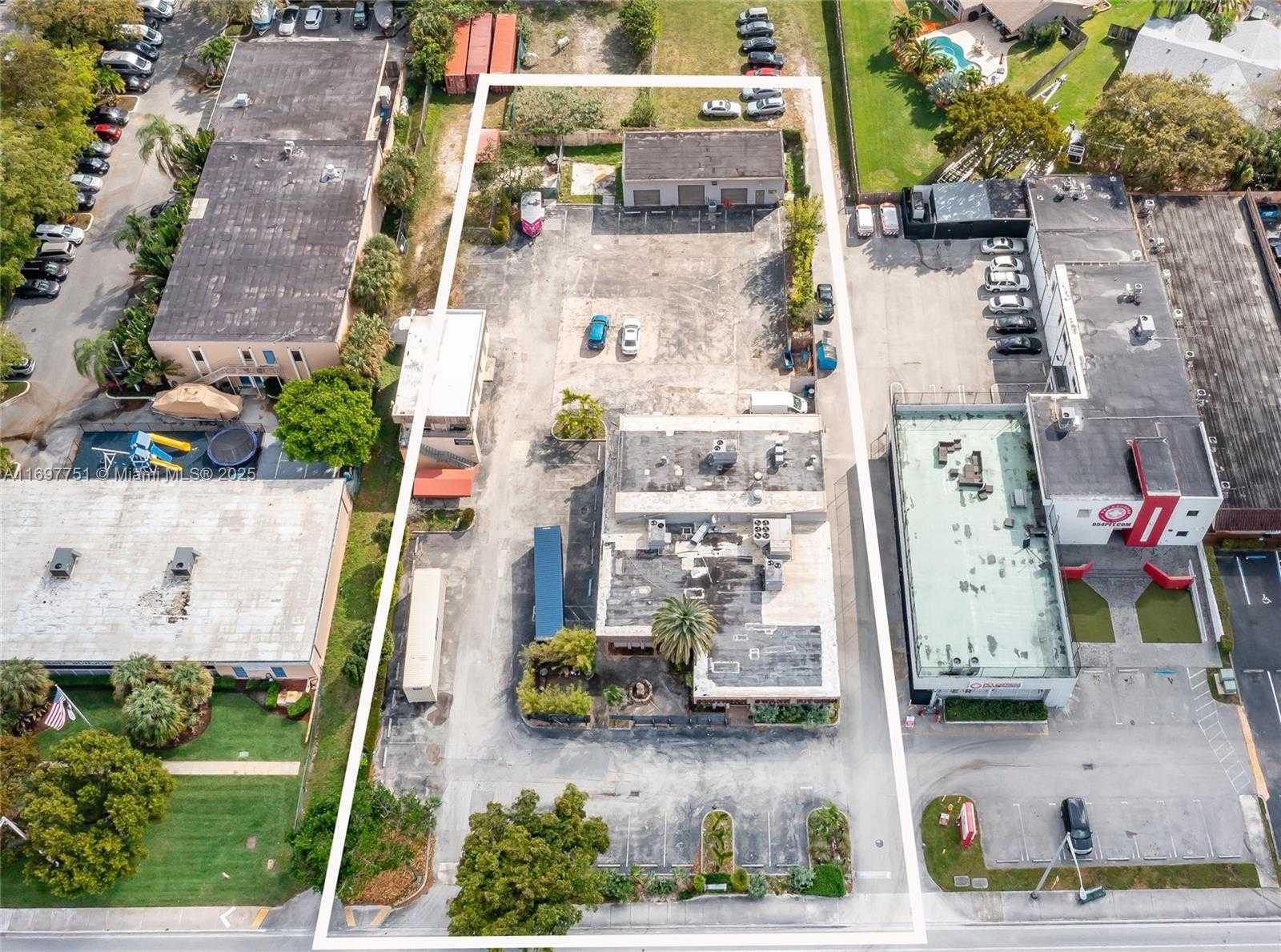 Small Image of 4196 SOUTH UNIVERSITY DR, Davie Number 4