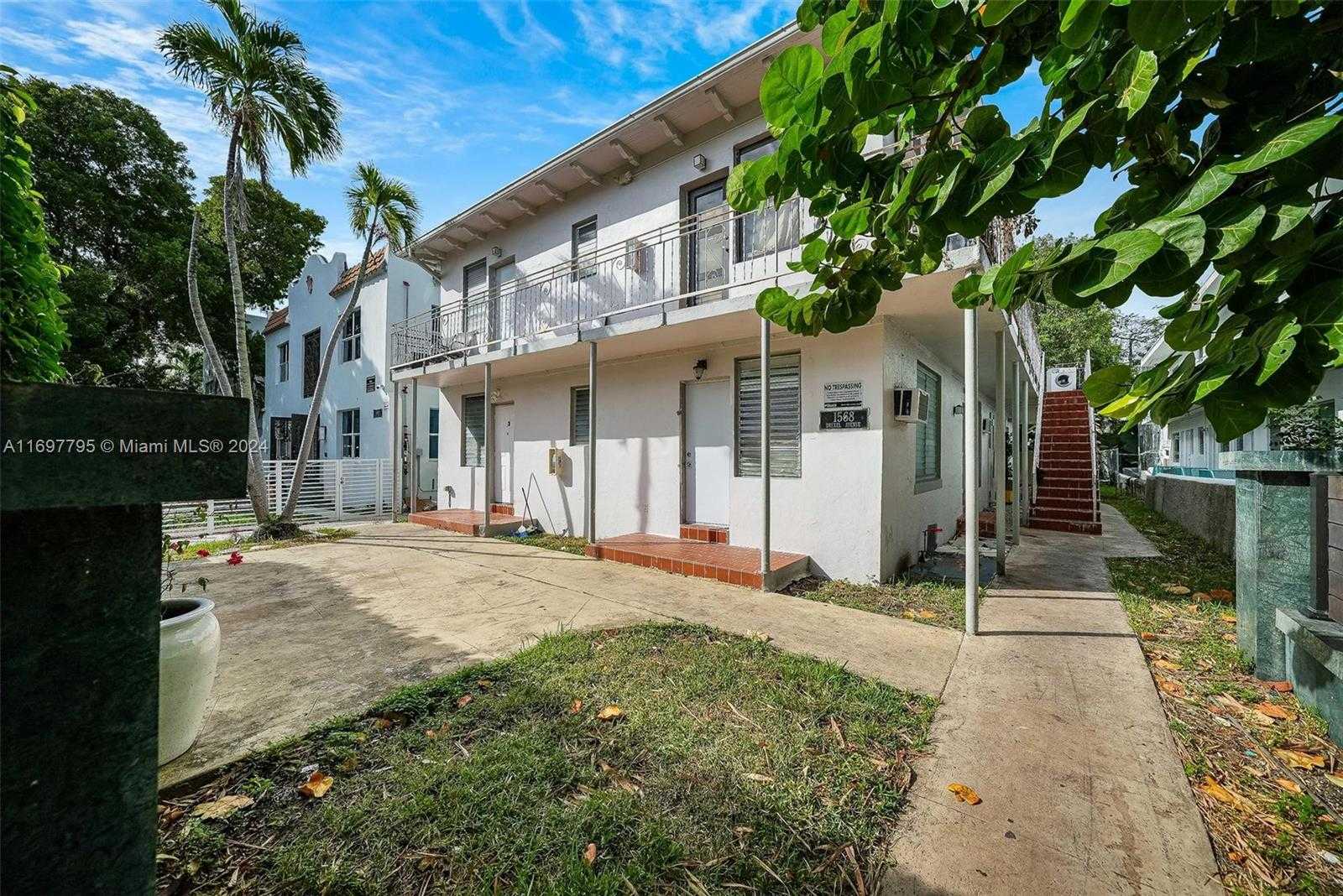 Small Image of 1568 DREXEL AVE, Miami Beach Number 18