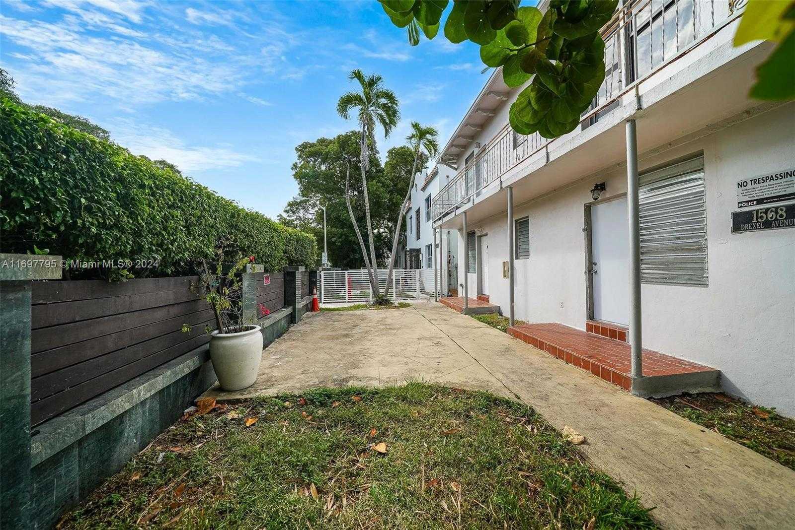 Small Image of 1568 DREXEL AVE, Miami Beach Number 30