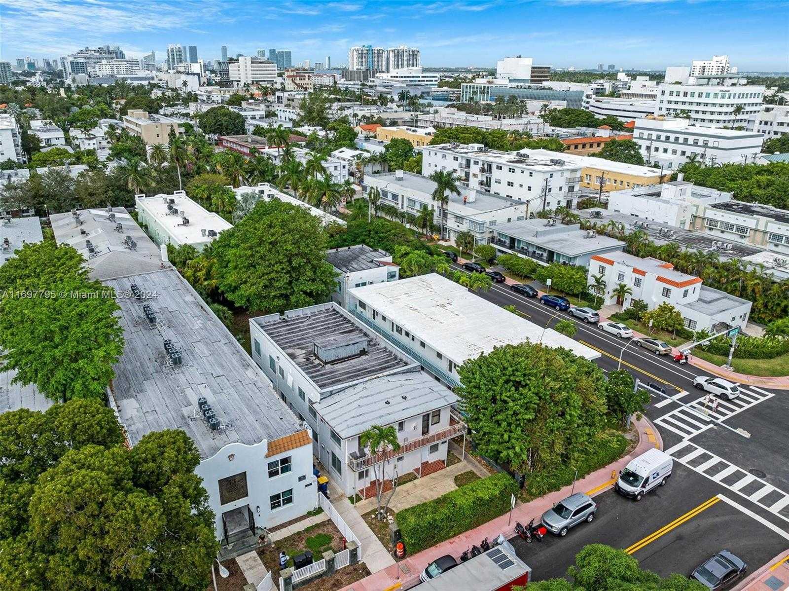 Small Image of 1568 DREXEL AVE, Miami Beach Number 5
