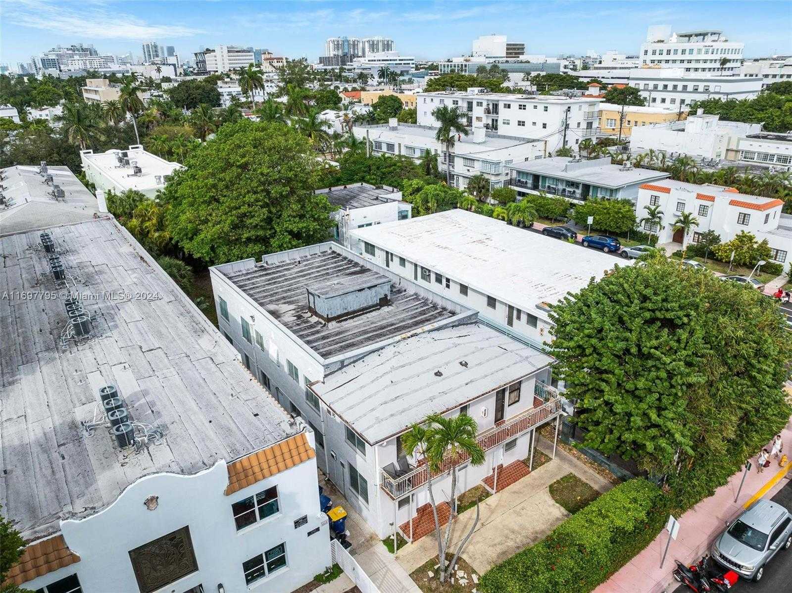 Small Image of 1568 DREXEL AVE, Miami Beach Number 6