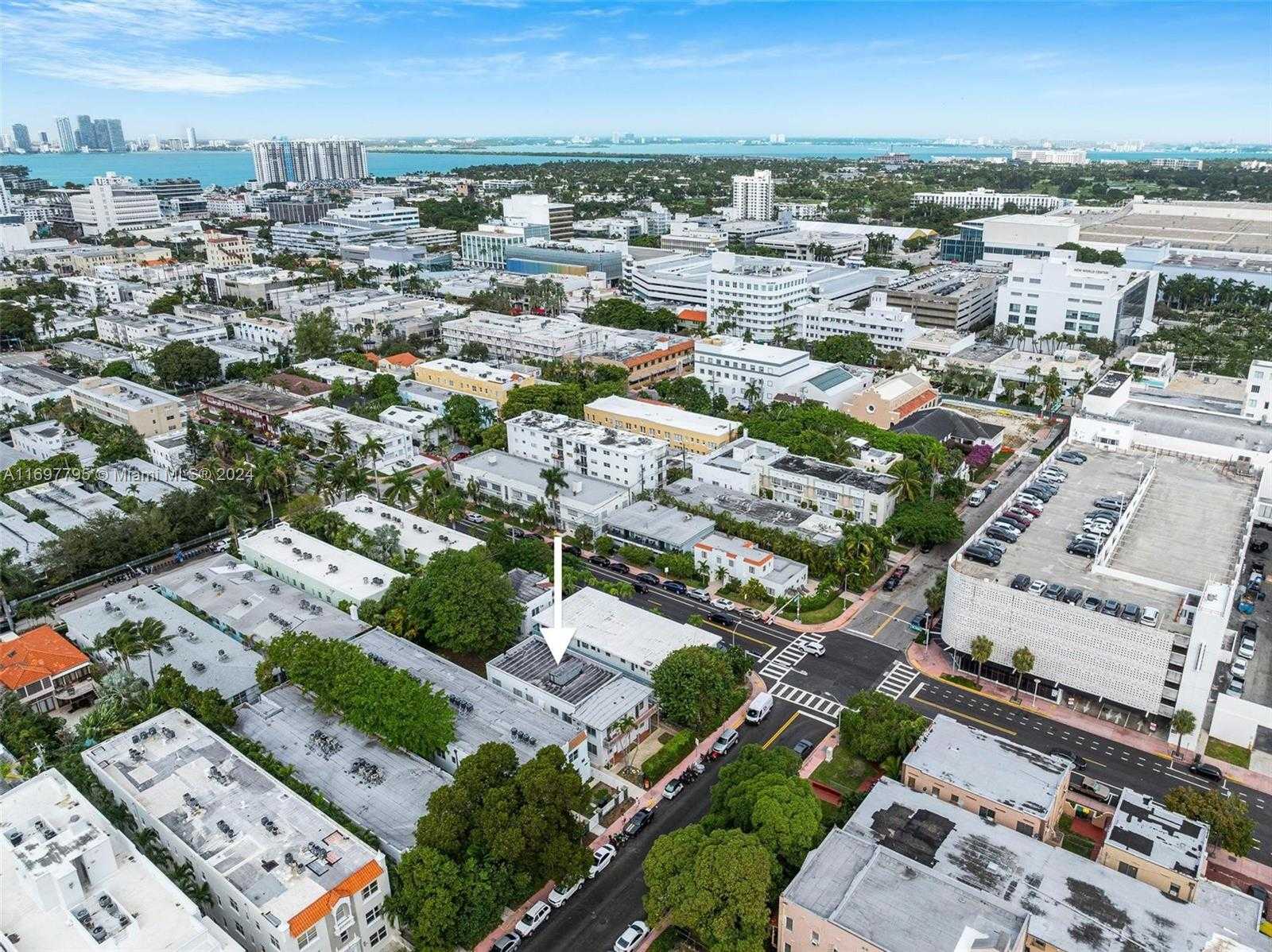 Small Image of 1568 DREXEL AVE, Miami Beach Number 7