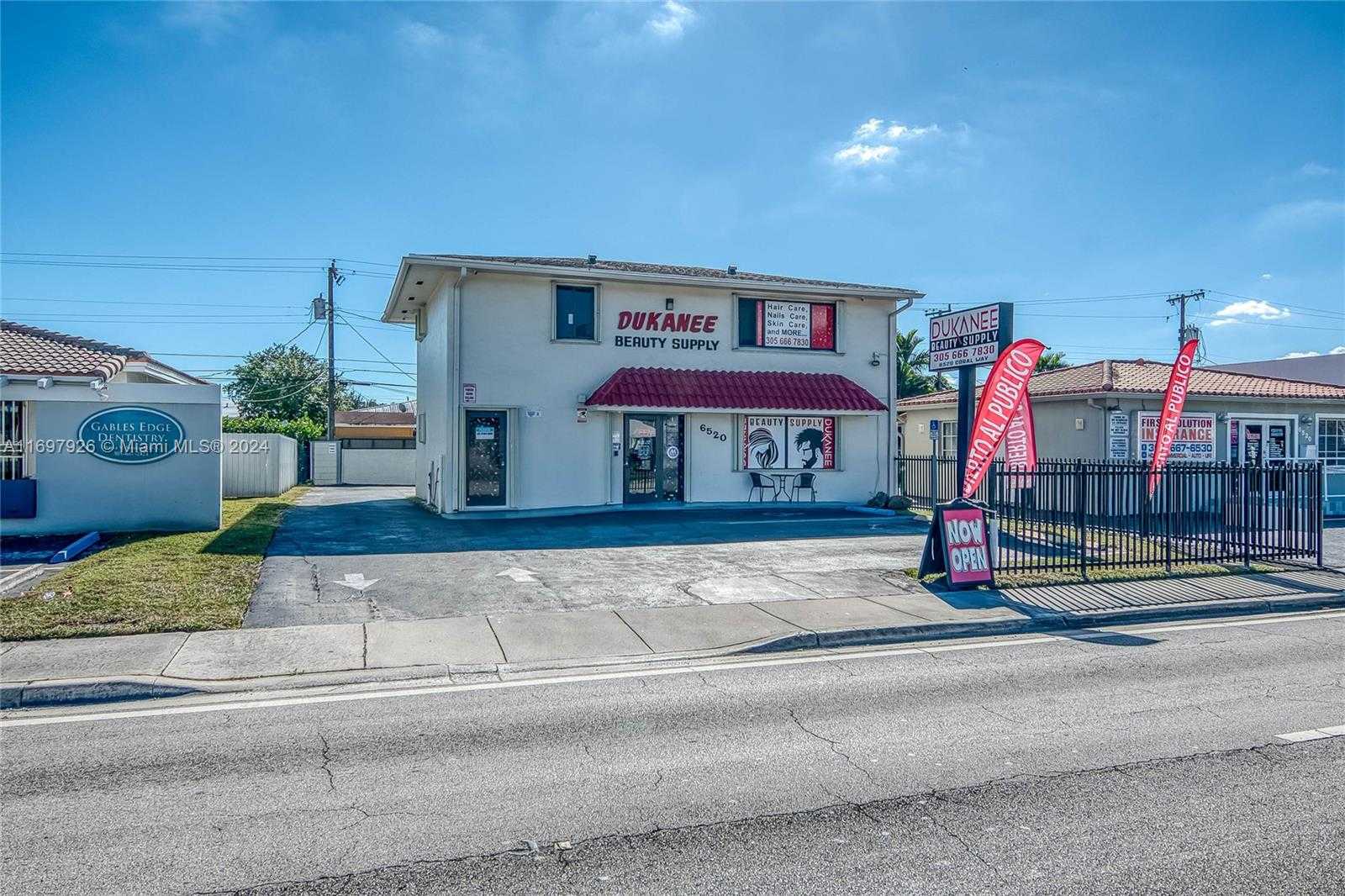 Small Image of 6520 SOUTH WEST 24TH ST, Miami Number 3