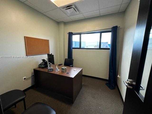 Small Image of 12700 Dixie Hwy, North Miami, FL 33161, USA Number 14