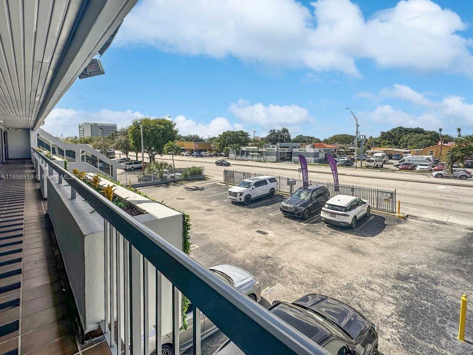 Small Image of 495 NW 27th Ave, Miami, FL 33125, USA Number 12