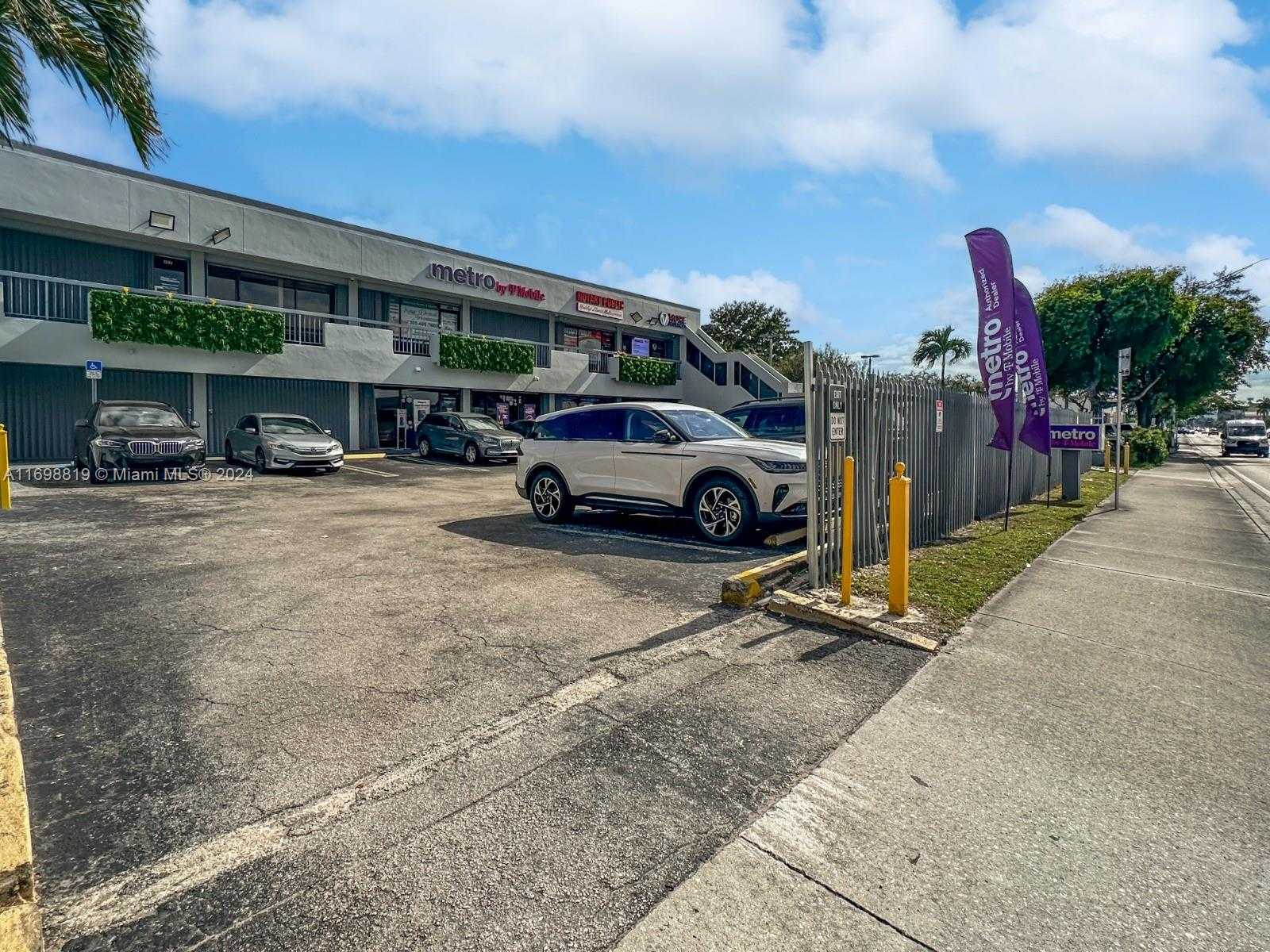 Small Image of 495 NW 27th Ave, Miami, FL 33125, USA Number 14