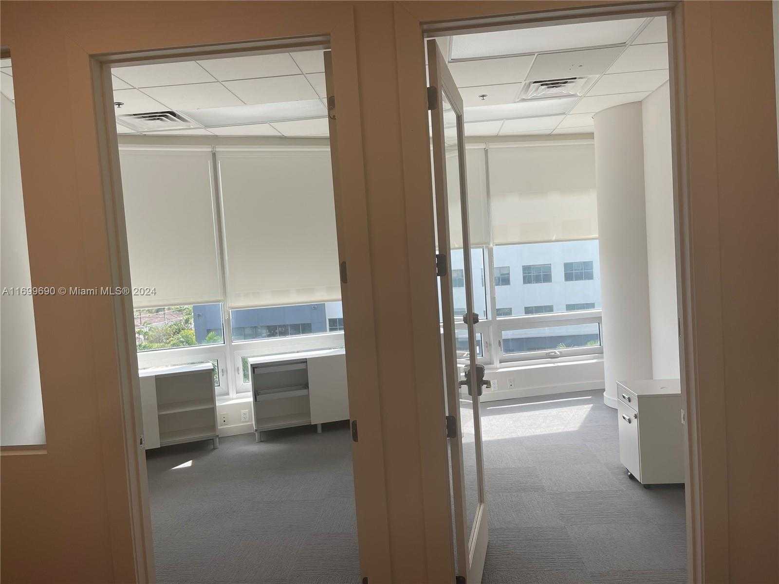 Small Image of 20900 NORTH EAST 30TH AVE #406-415, Aventura Number 15