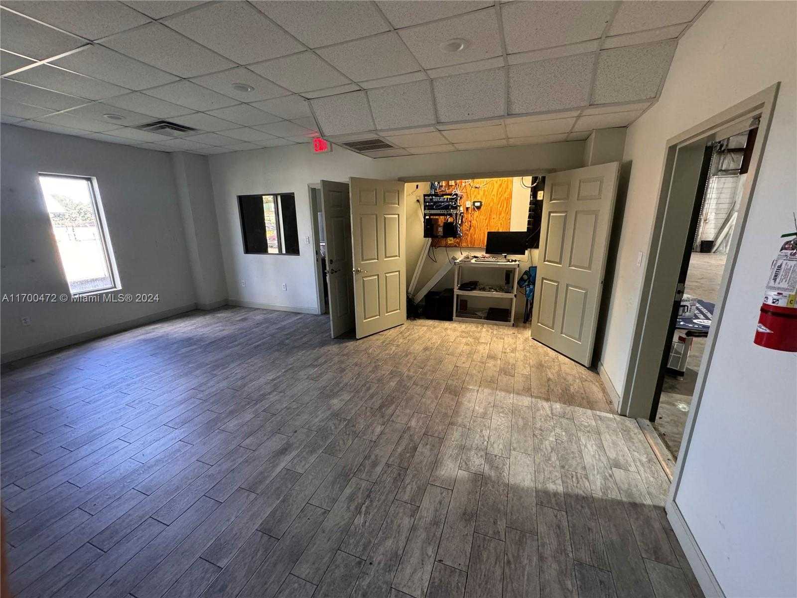 Small Image of 5909 Anno Ave, Pine Castle, FL 32809, USA Number 11