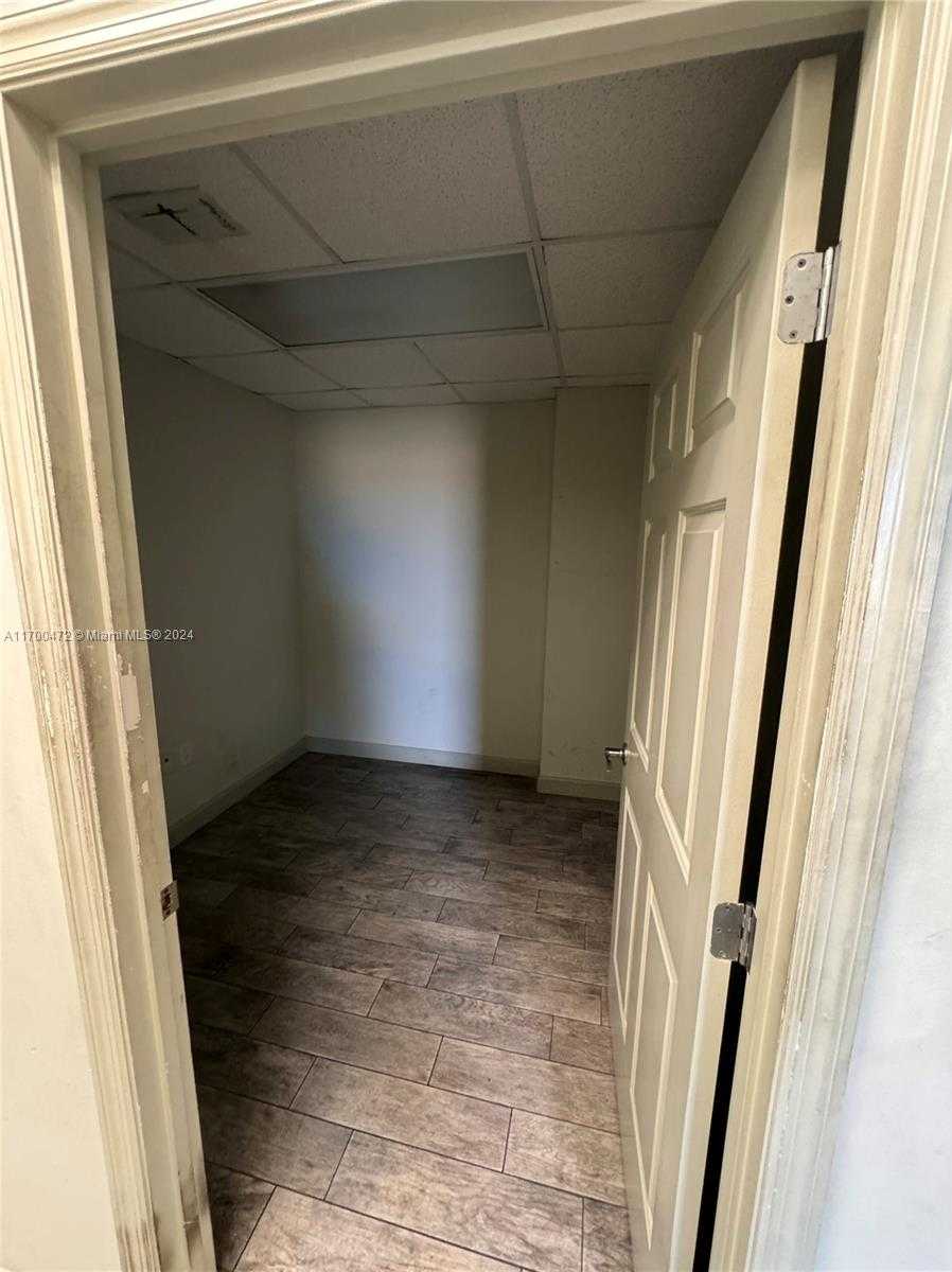 Small Image of 5909 Anno Ave, Pine Castle, FL 32809, USA Number 17