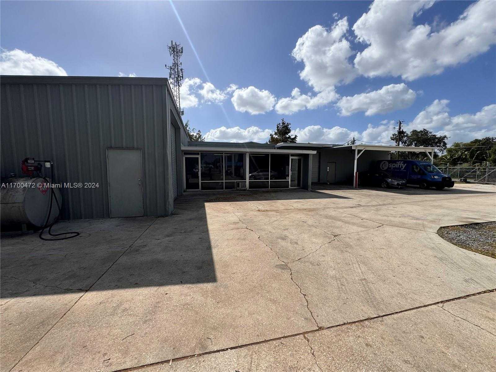 Small Image of 5909 Anno Ave, Pine Castle, FL 32809, USA Number 25