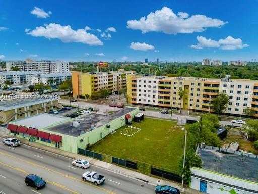 Small Image of 5711 NORTH WEST 7TH AVE, Miami Number 7