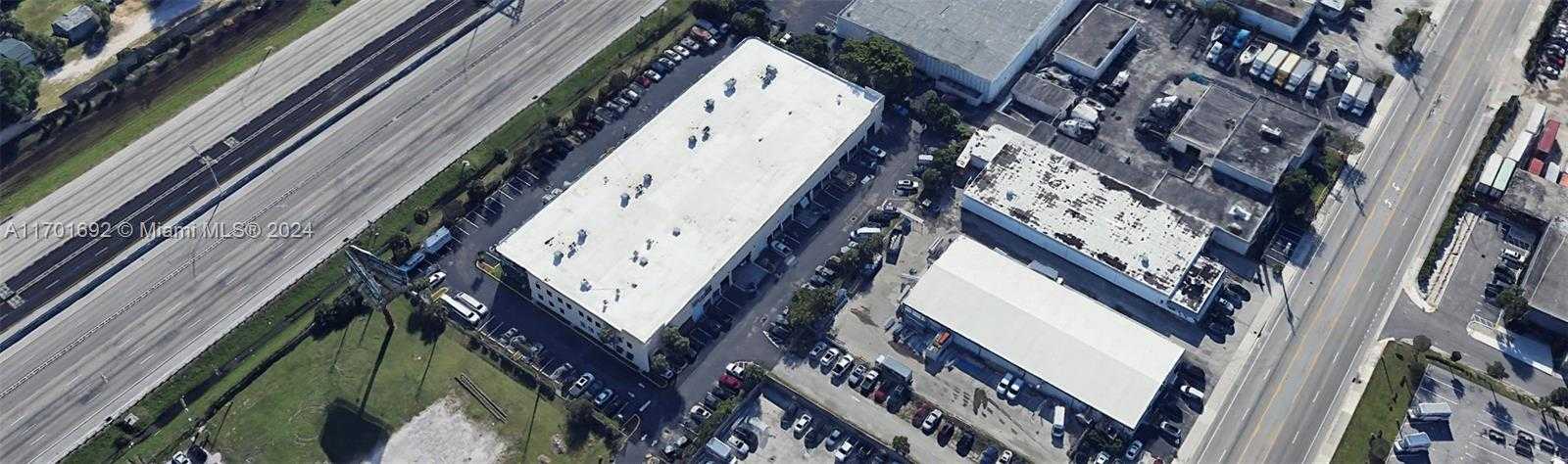 Small Image of 820 SOUTH WEST 12TH AVE #7B, Pompano Beach Number 2