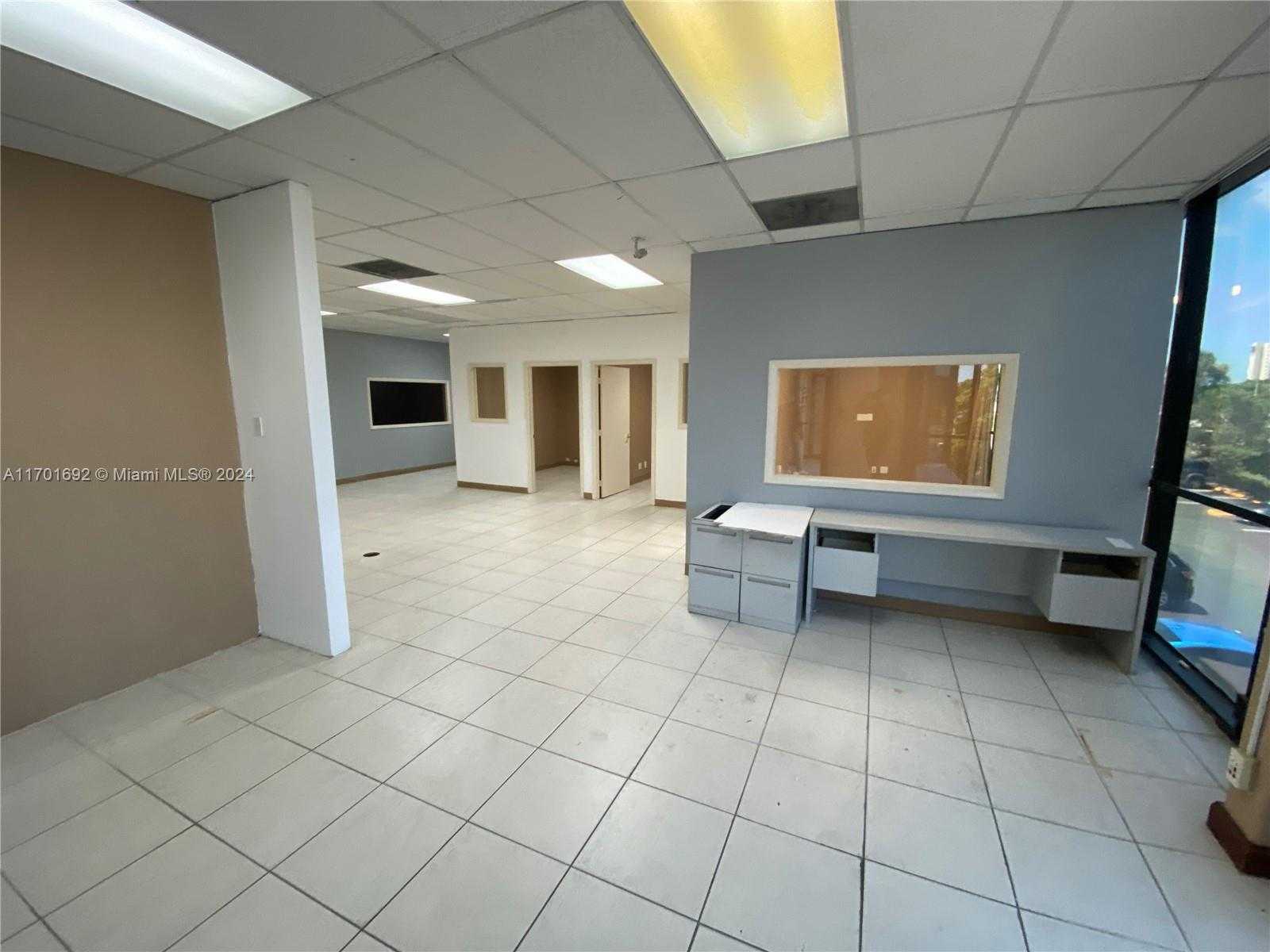 Small Image of 820 SOUTH WEST 12TH AVE #7B, Pompano Beach Number 4