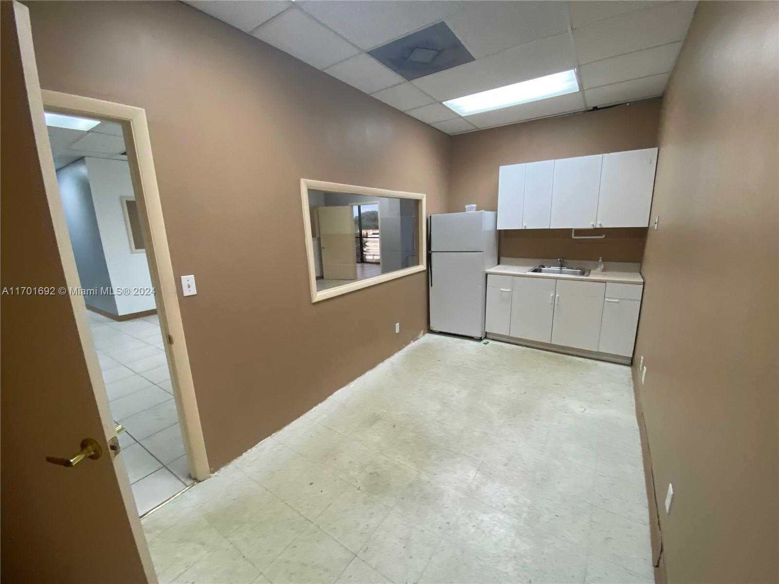 Small Image of 820 SOUTH WEST 12TH AVE #7B, Pompano Beach Number 8