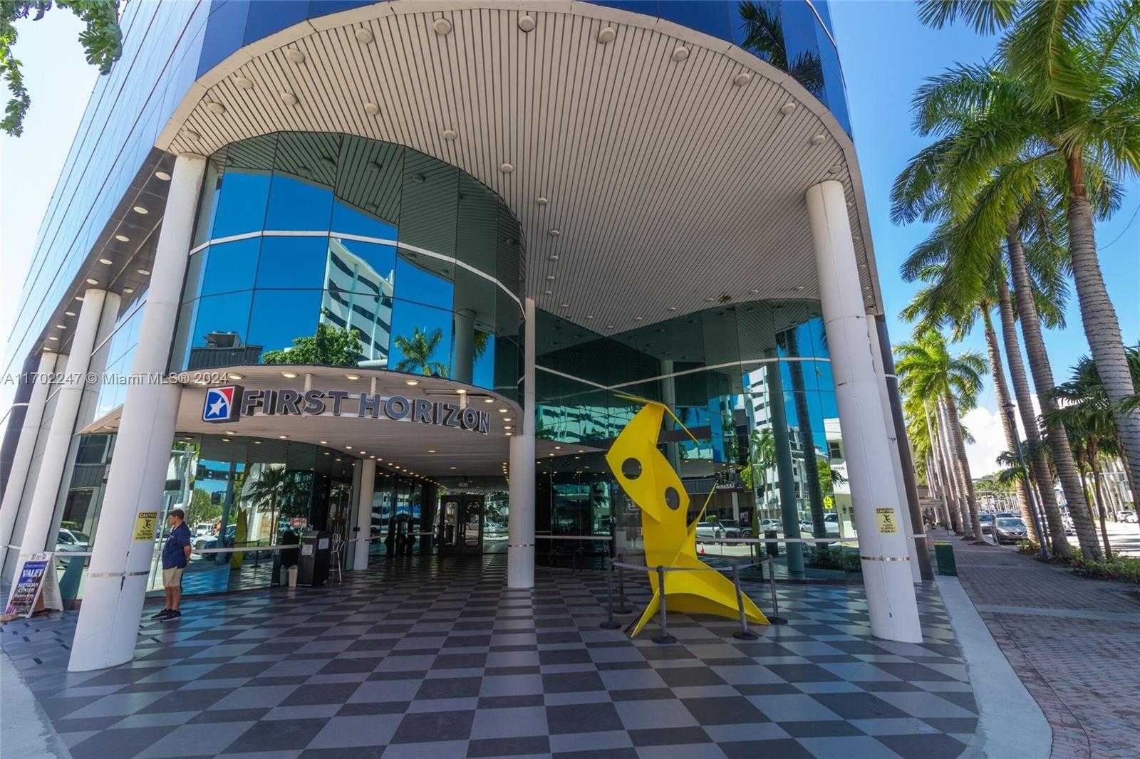 Small Image of 410 WEST 41ST ST #402, Miami Beach Number 2