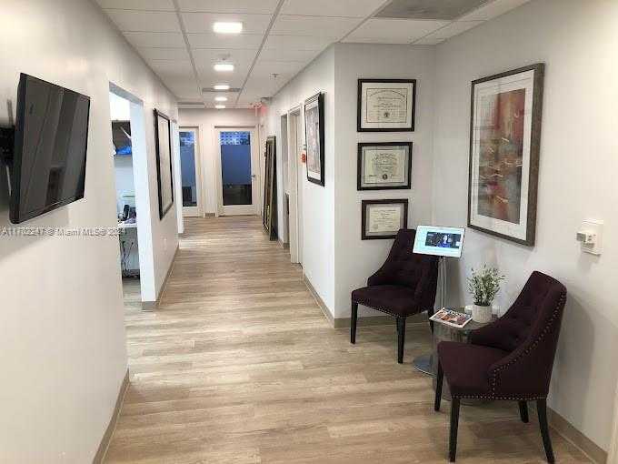 Small Image of 410 WEST 41ST ST #402, Miami Beach Number 4