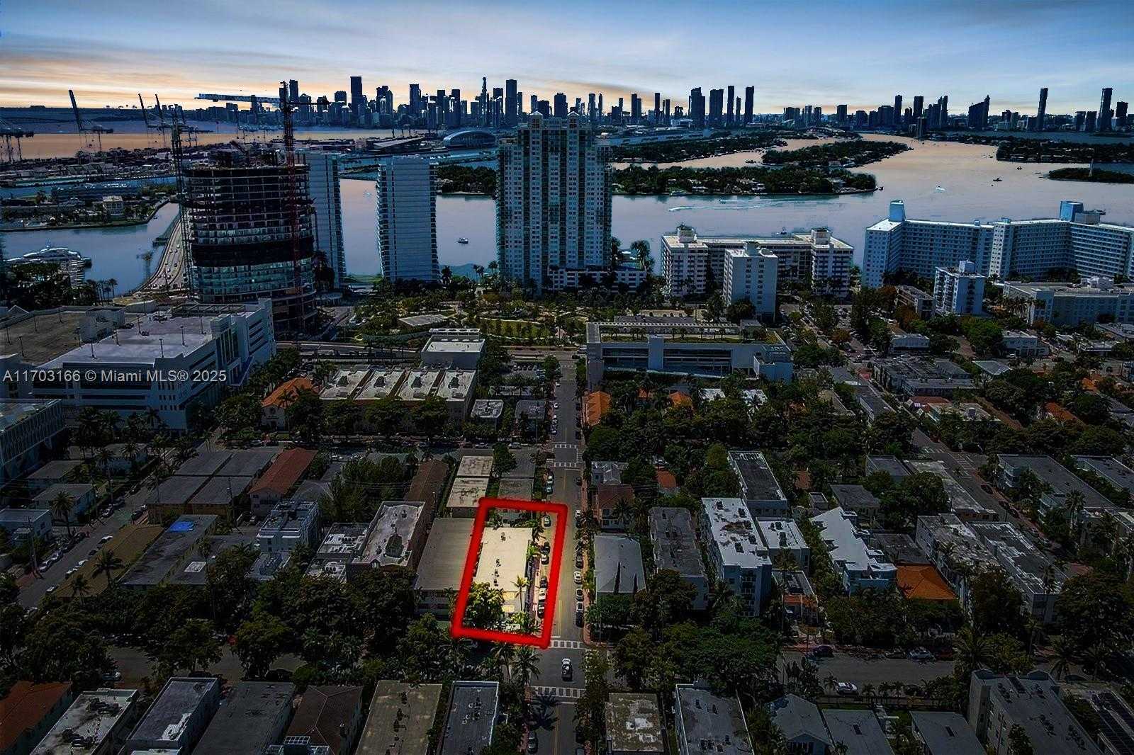 Small Image of 1000 7TH ST, Miami Beach Number 2