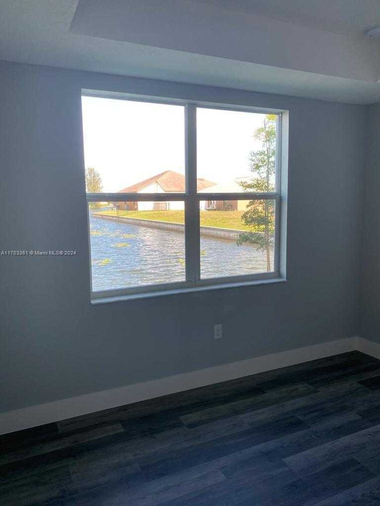 Small Image of 319 Nicholas Pkwy W, Cape Coral, FL 33991, USA Number 12