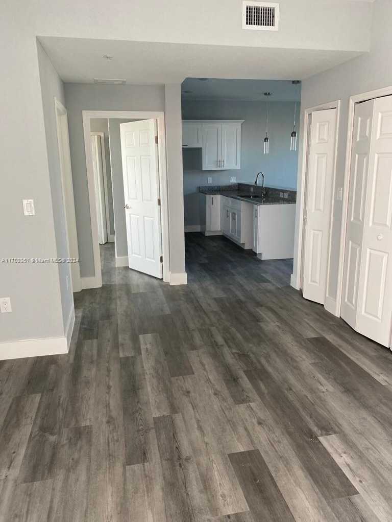 Small Image of 319 Nicholas Pkwy W, Cape Coral, FL 33991, USA Number 4