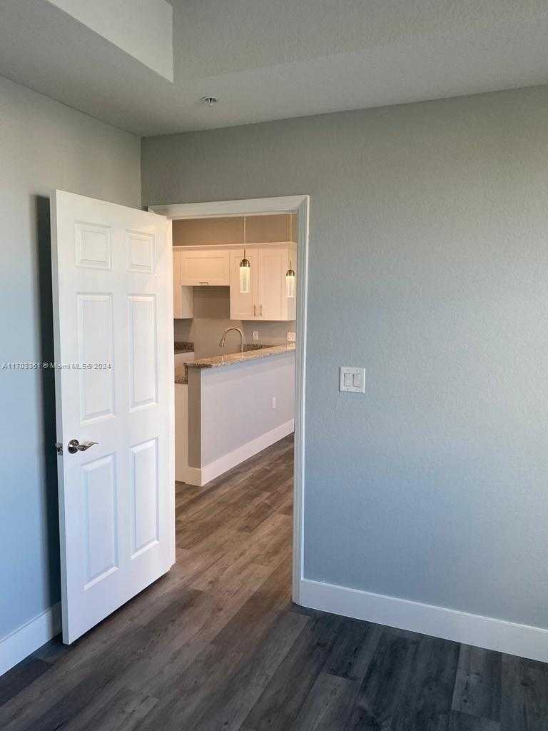 Small Image of 319 Nicholas Pkwy W, Cape Coral, FL 33991, USA Number 9