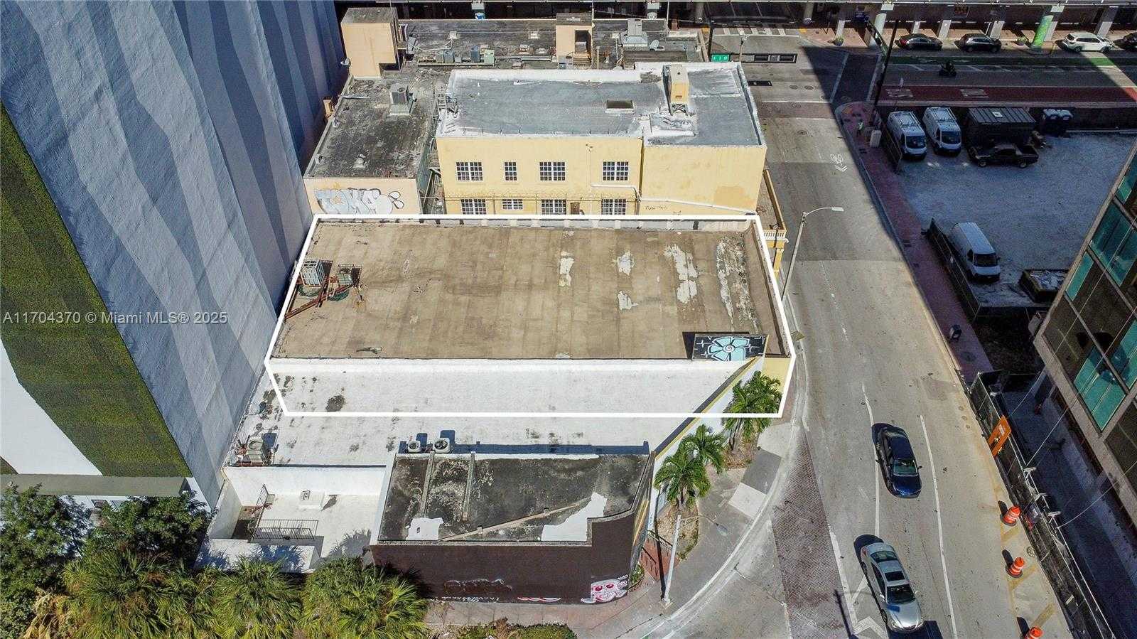 Small Image of 116 SOUTH MIAMI AVE, Miami Number 11