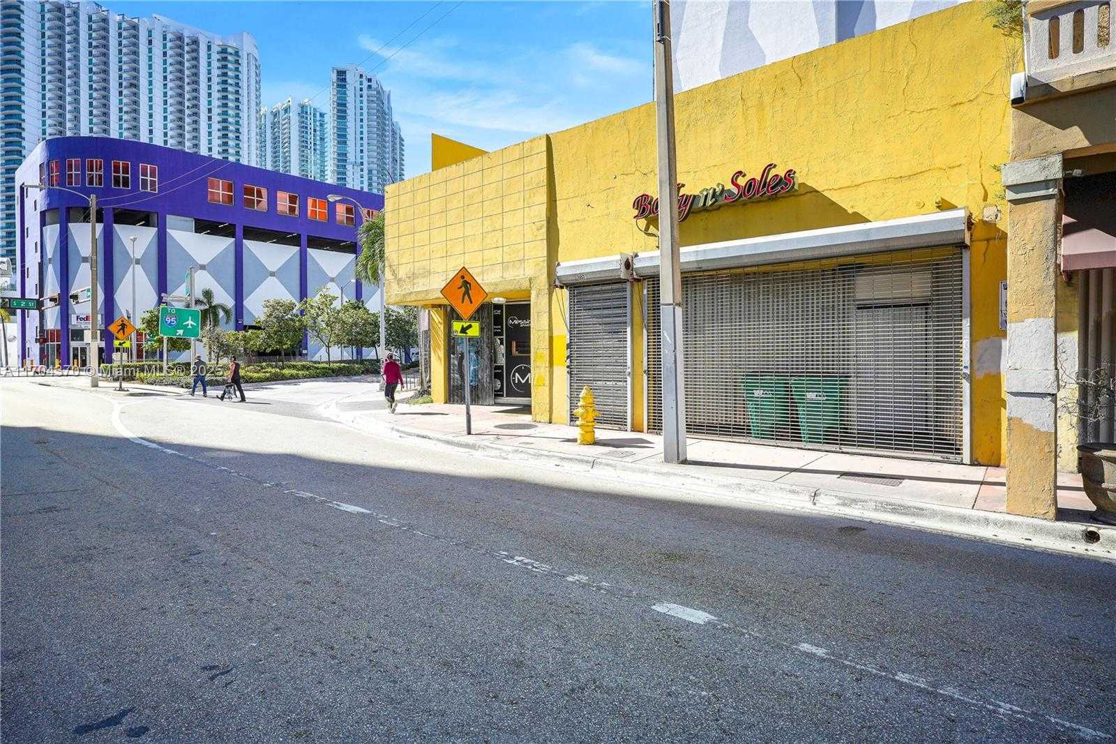 Small Image of 116 SOUTH MIAMI AVE, Miami Number 13