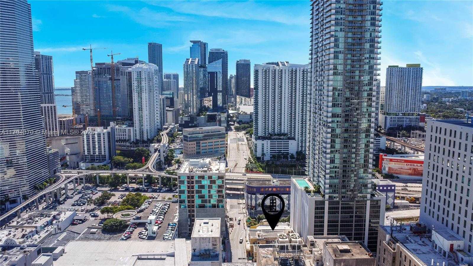 Small Image of 116 SOUTH MIAMI AVE, Miami Number 2