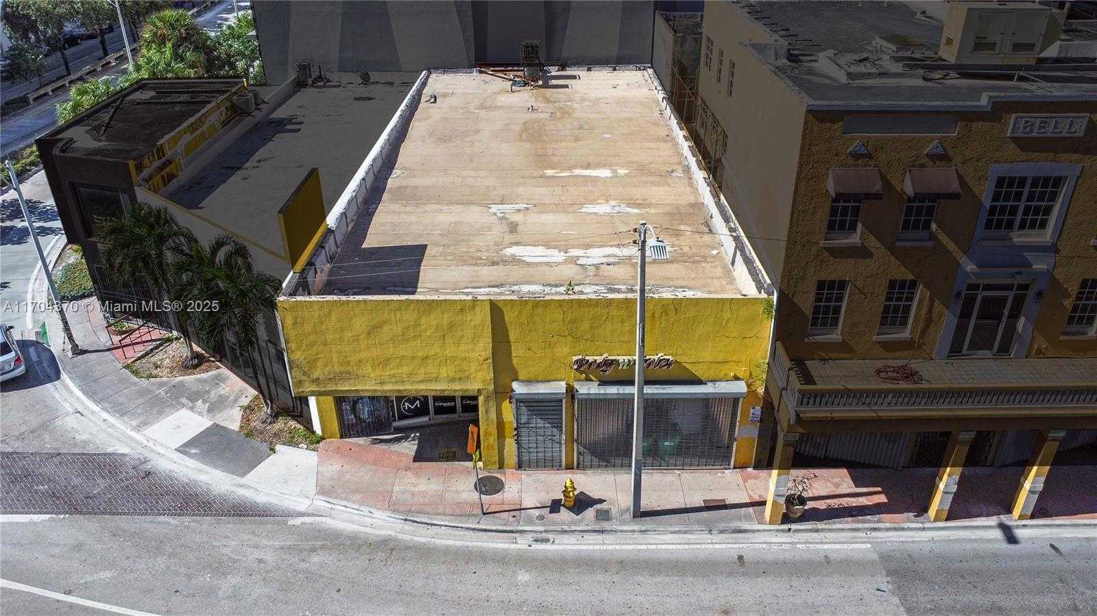 Small Image of 116 SOUTH MIAMI AVE, Miami Number 4