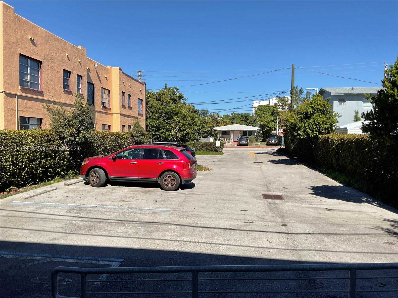 Small Image of 1231 SOUTH WEST 8TH ST, Miami Number 8