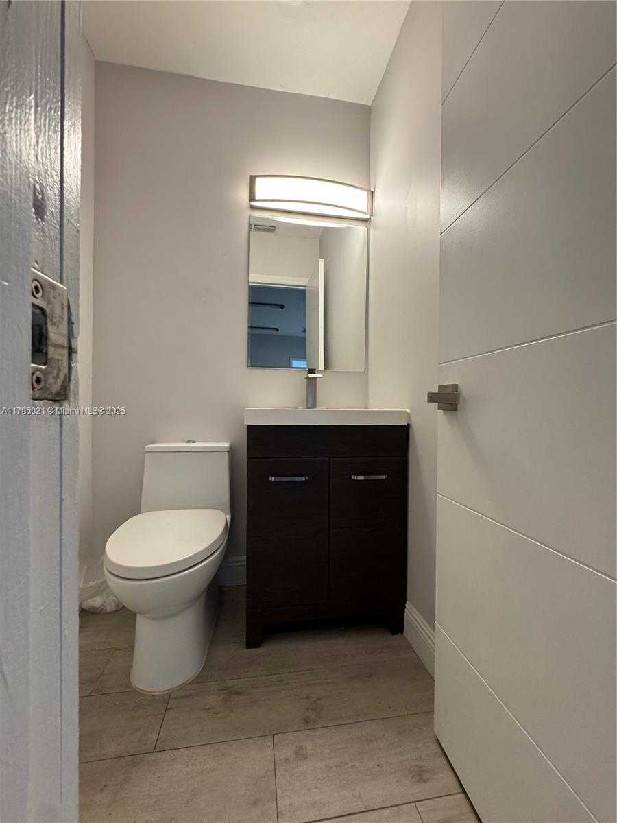 Small Image of 7555 WEST 2ND CT, Hialeah Number 16