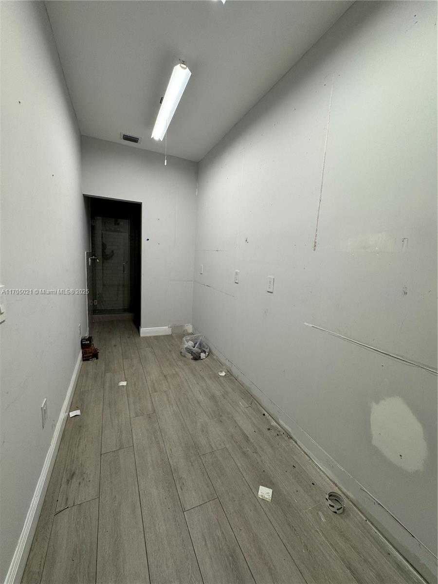 Small Image of 7555 WEST 2ND CT, Hialeah Number 20