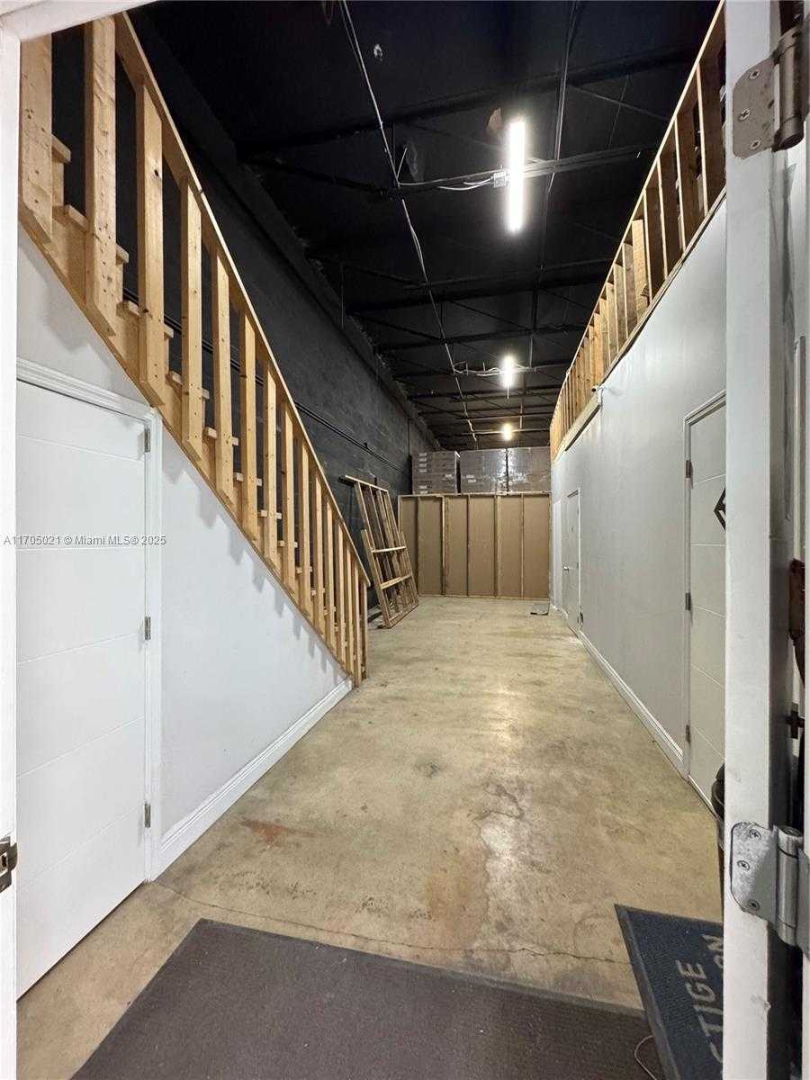 Small Image of 7555 WEST 2ND CT, Hialeah Number 24
