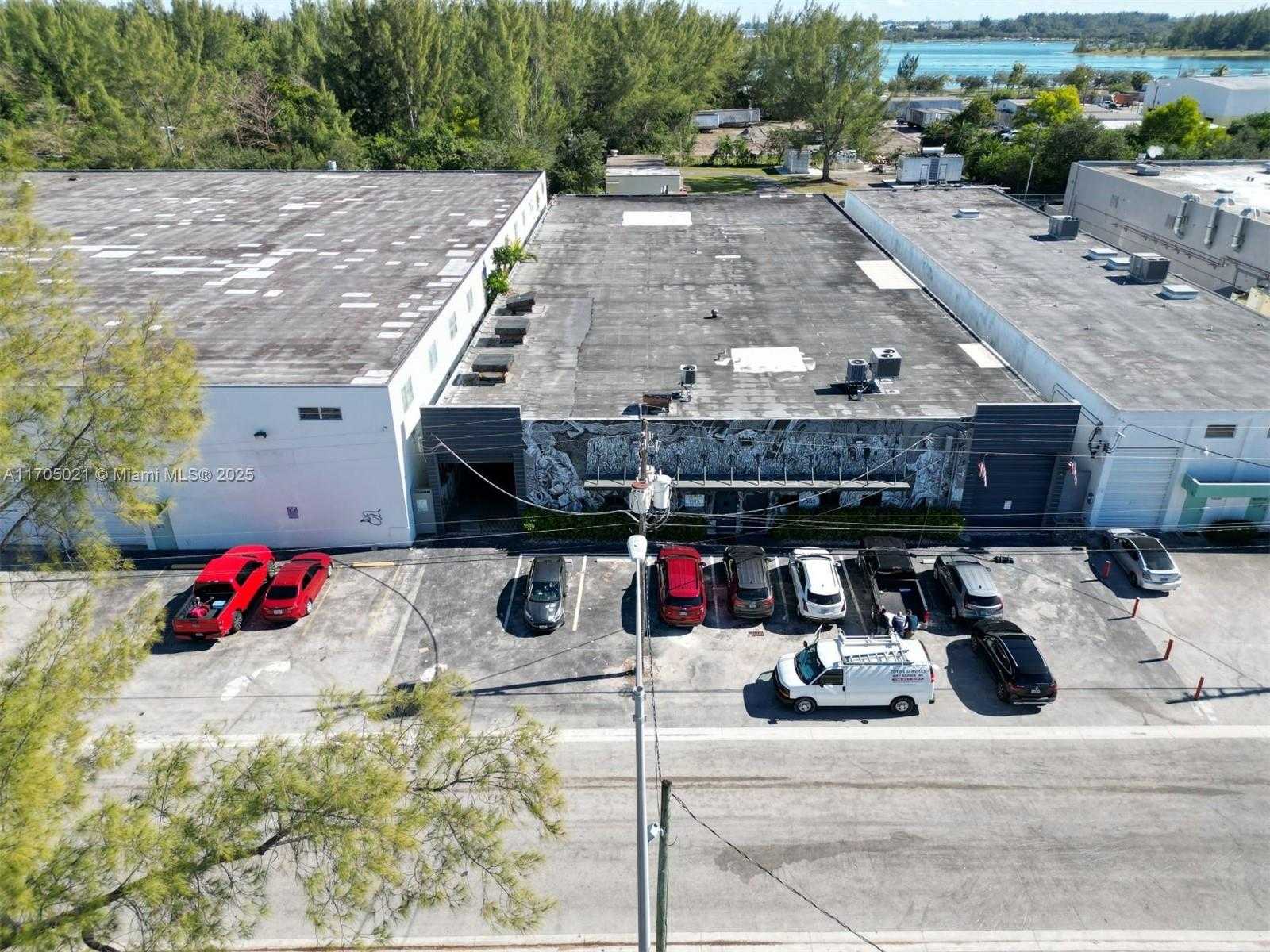 Small Image of 7555 WEST 2ND CT, Hialeah Number 4