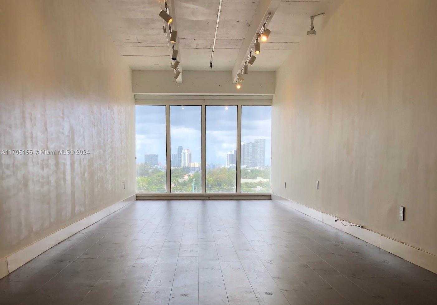 Small Image of 1680 MICHIGAN AVE #1022A, Miami Beach Number 3