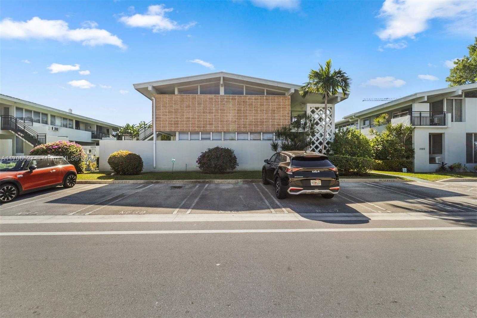 Small Image of 1060 98 ST, Bay Harbor Islands Number 10