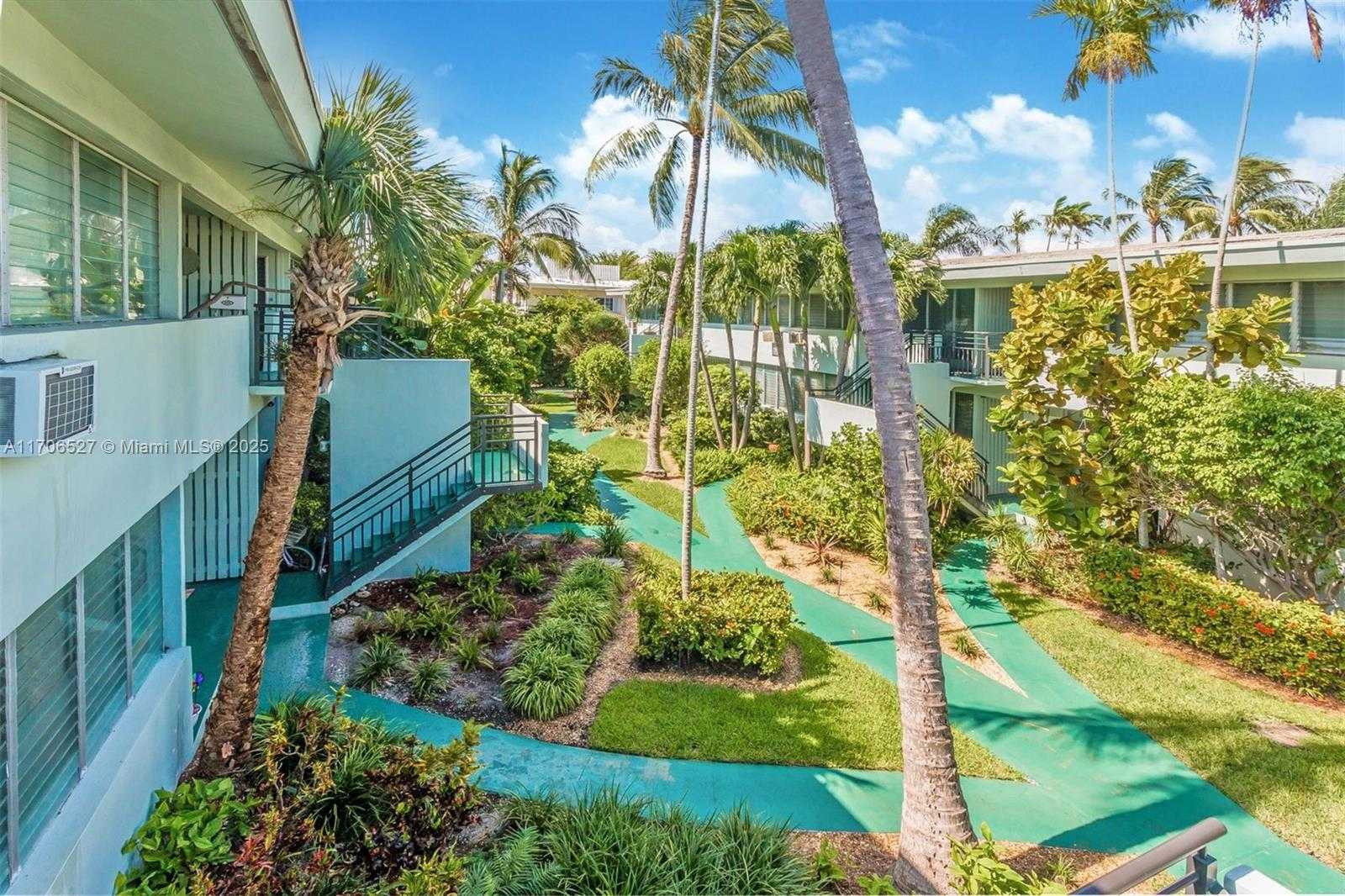 Small Image of 1060 98 ST, Bay Harbor Islands Number 25