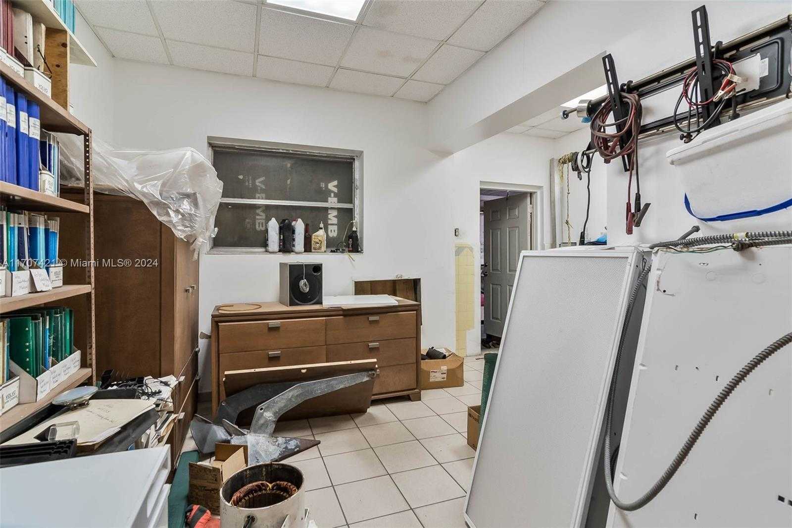 Small Image of 3200 NORTH WEST SOUTH RIVER DR, Miami Number 21