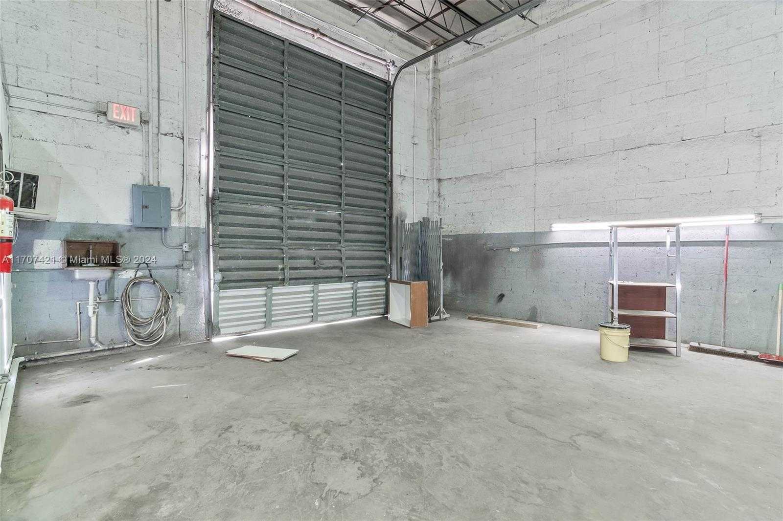 Small Image of 3200 NORTH WEST SOUTH RIVER DR, Miami Number 26