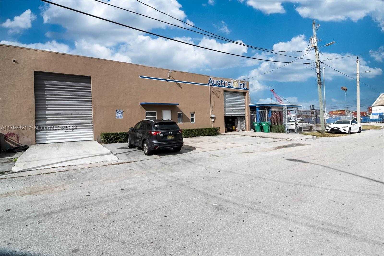 Small Image of 3200 NORTH WEST SOUTH RIVER DR, Miami Number 8