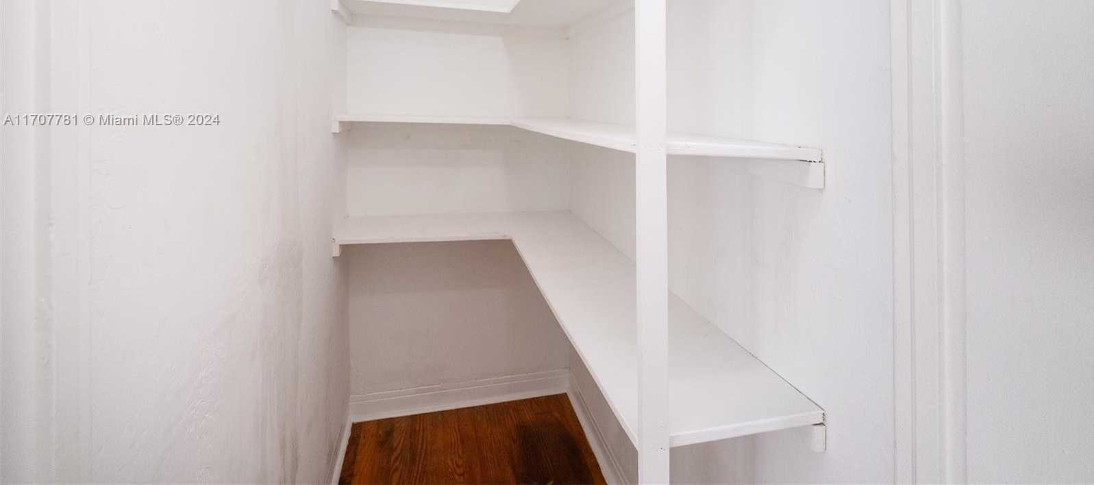 Small Image of 7936 HARDING AVE, Miami Beach Number 13