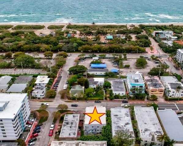 Small Image of 7936 HARDING AVE, Miami Beach Number 3