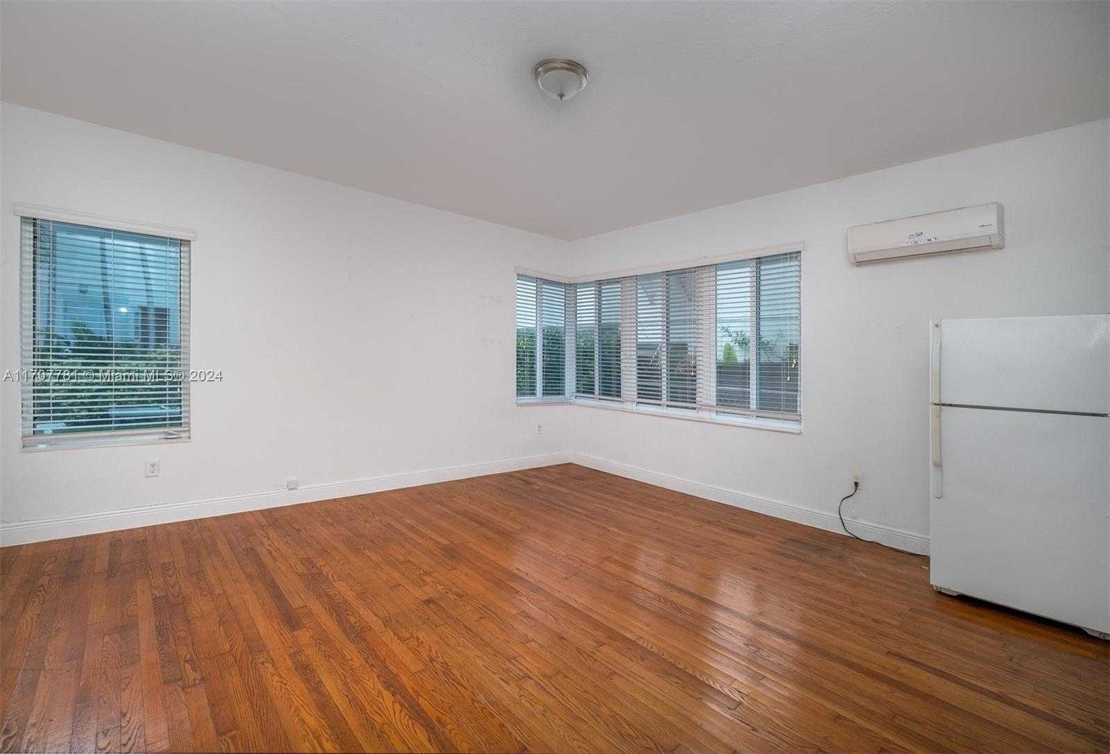 Small Image of 7936 HARDING AVE, Miami Beach Number 9