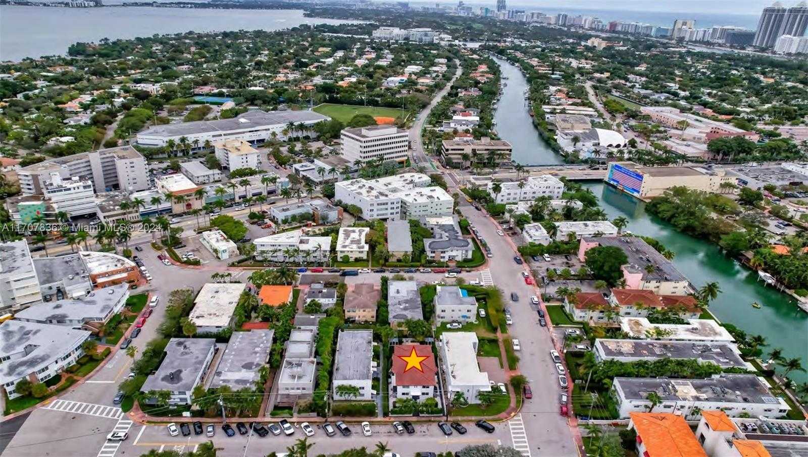 Small Image of 815 39TH ST, Miami Beach Number 10