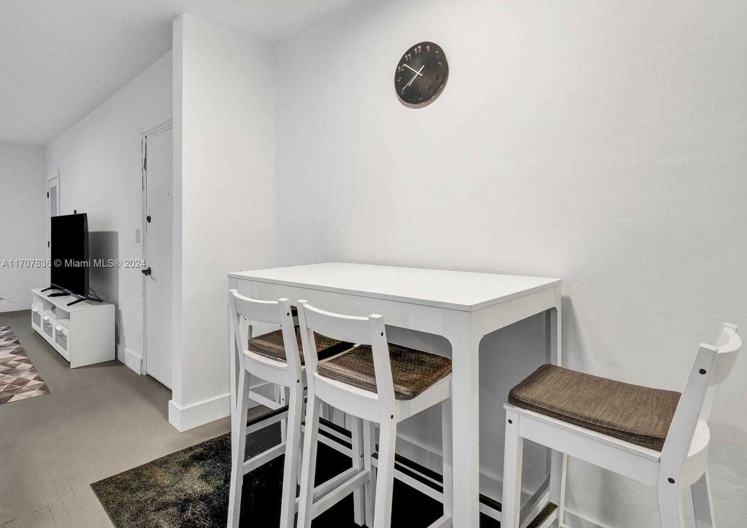 Small Image of 815 39TH ST, Miami Beach Number 17