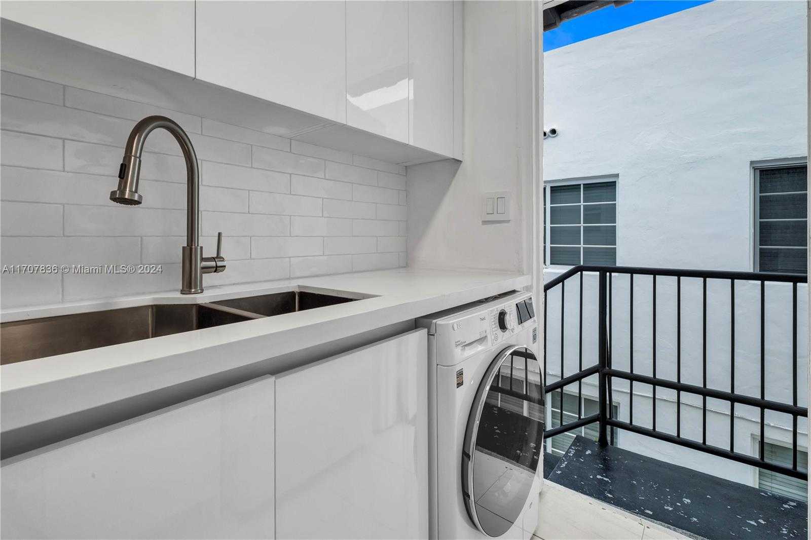 Small Image of 815 39TH ST, Miami Beach Number 19